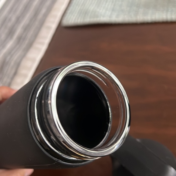 Pelotón Glass Water Bottle Black 16 oz Non-Slip - Picture 4 of 5